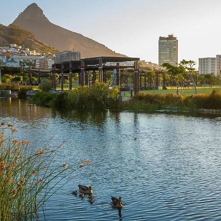 Luxury Apartment, Near V&A Waterfront And Cpt Stadium Cape Town Exterior photo