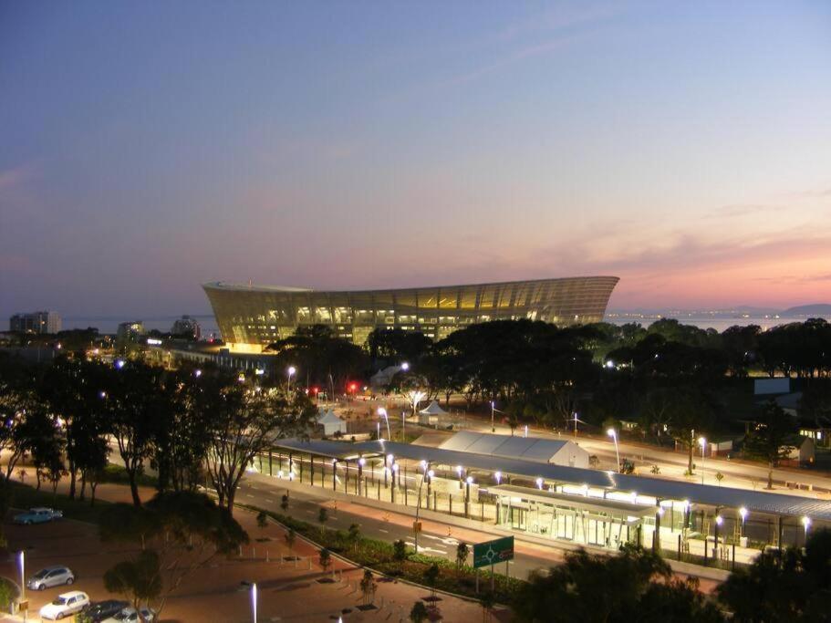 Luxury Apartment, Near V&A Waterfront And Cpt Stadium Cape Town Exterior photo