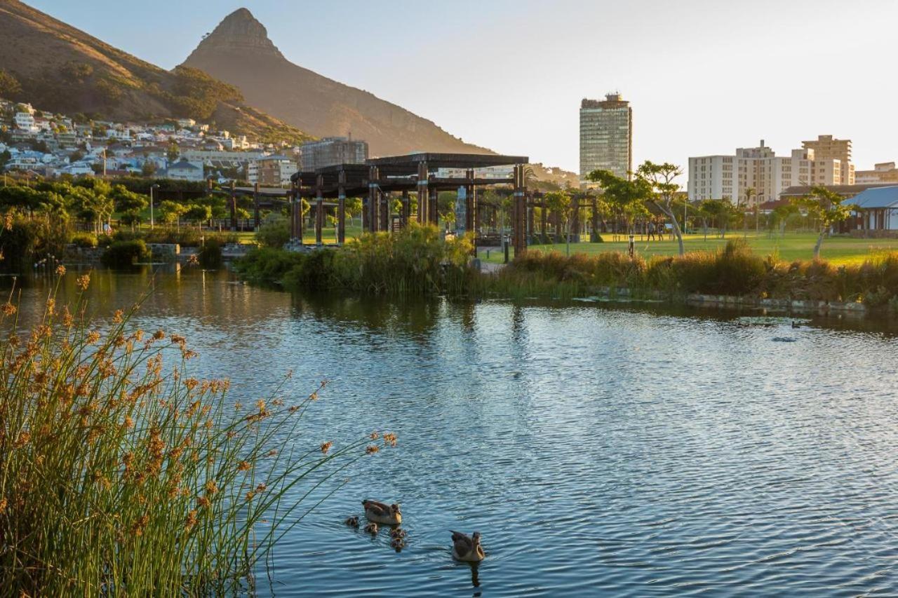 Luxury Apartment, Near V&A Waterfront And Cpt Stadium Cape Town Exterior photo